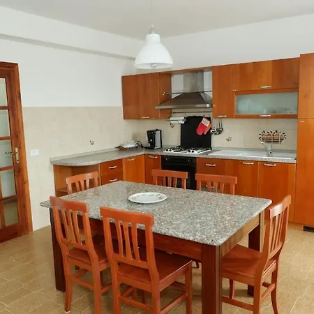 Apartment Affitti Brevi Monte Cairo *